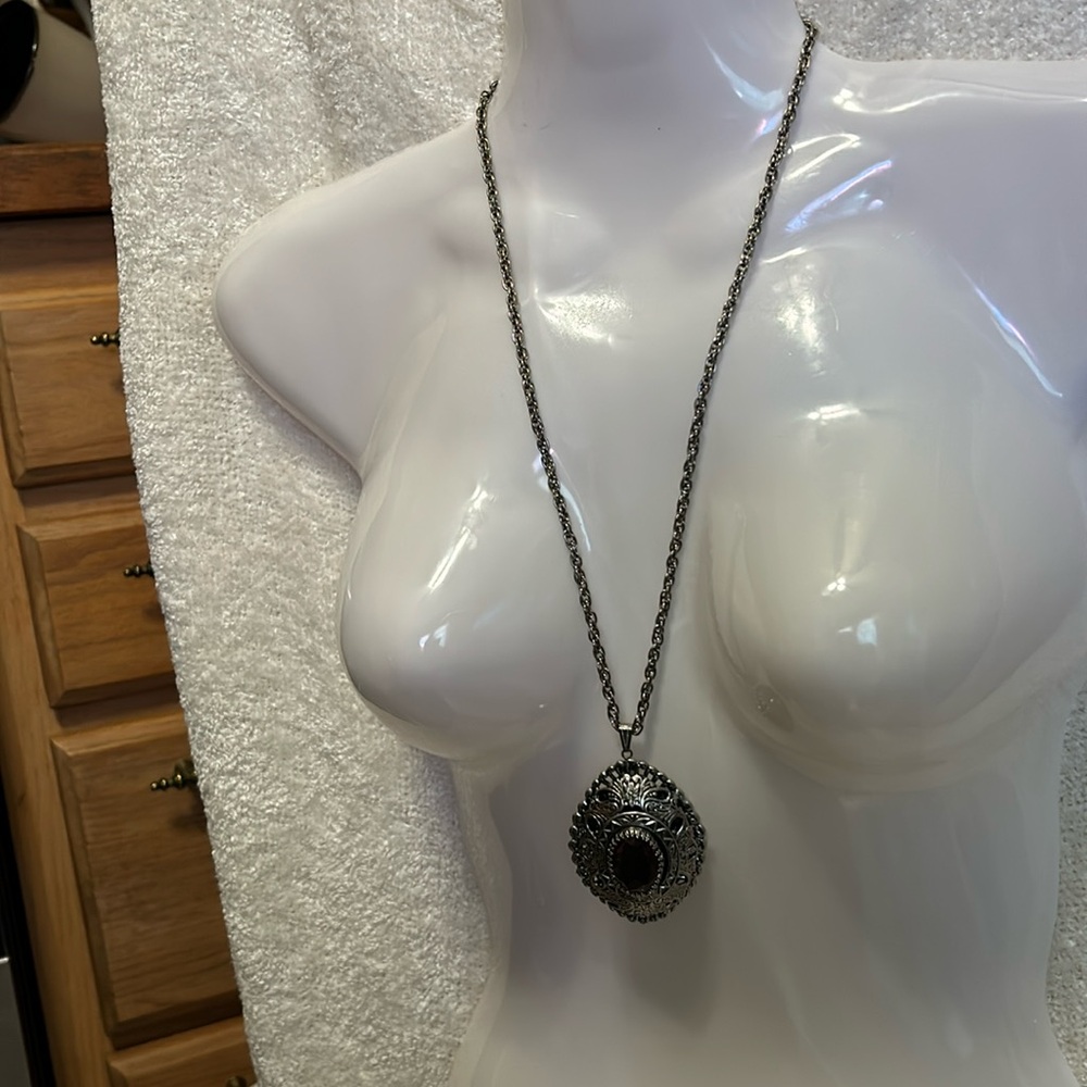 Unisex Vintage Silver 23” chain statement necklace with purple stone pendant